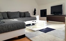 Apartment am Südpark Erfurt - inkl Garten mit Sitzlounge - zentrumsnah
